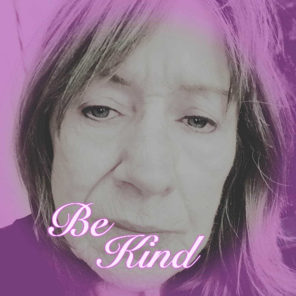 Meet your Posher, Mitzi